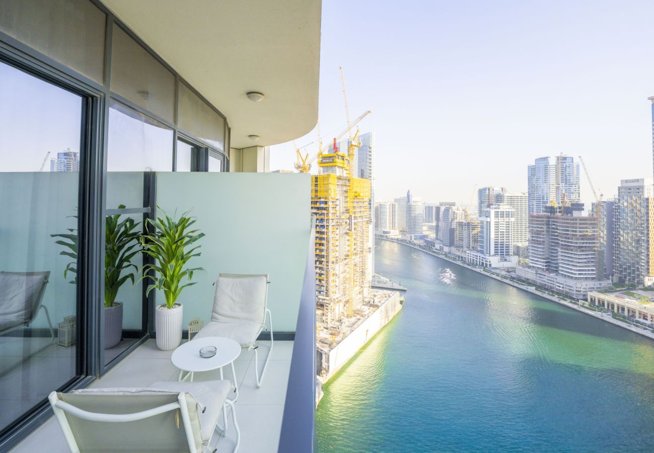 Apartment in Dubai - Affordable 1BR Close to Public Transit - ZAD-13