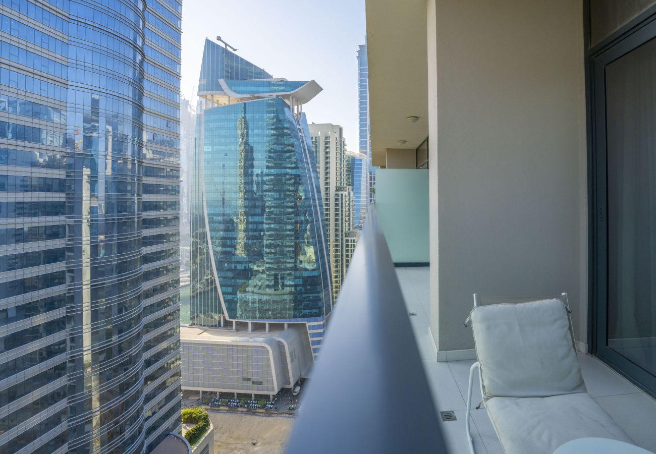 Apartment in Dubai - Affordable 1BR Close to Public Transit - ZAD-13