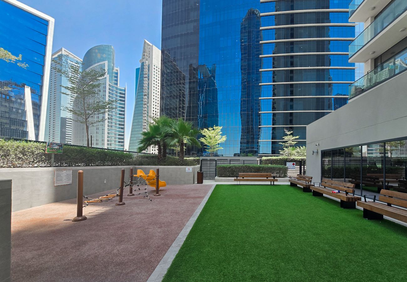 Apartment in Dubai - Affordable 1BR Close to Public Transit - ZAD-13