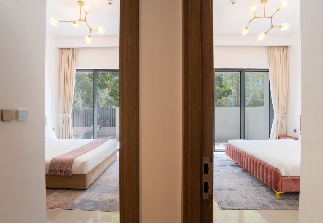 Apartment in Dubai - EasyGo - 2BR Luxury Apt-Terrace w/ Pool Access