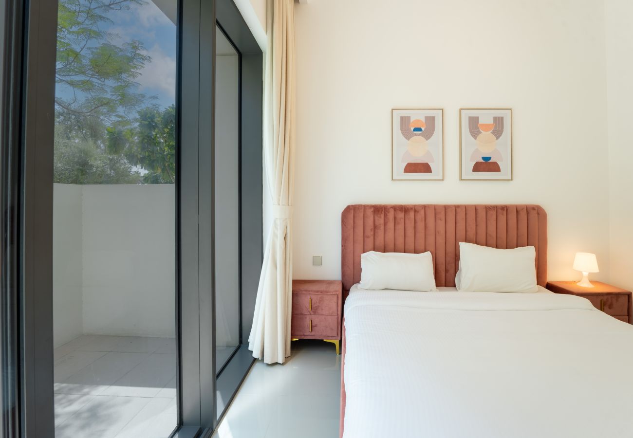 Apartment in Dubai - EasyGo - 2BR Luxury Apt-Terrace w/ Pool Access