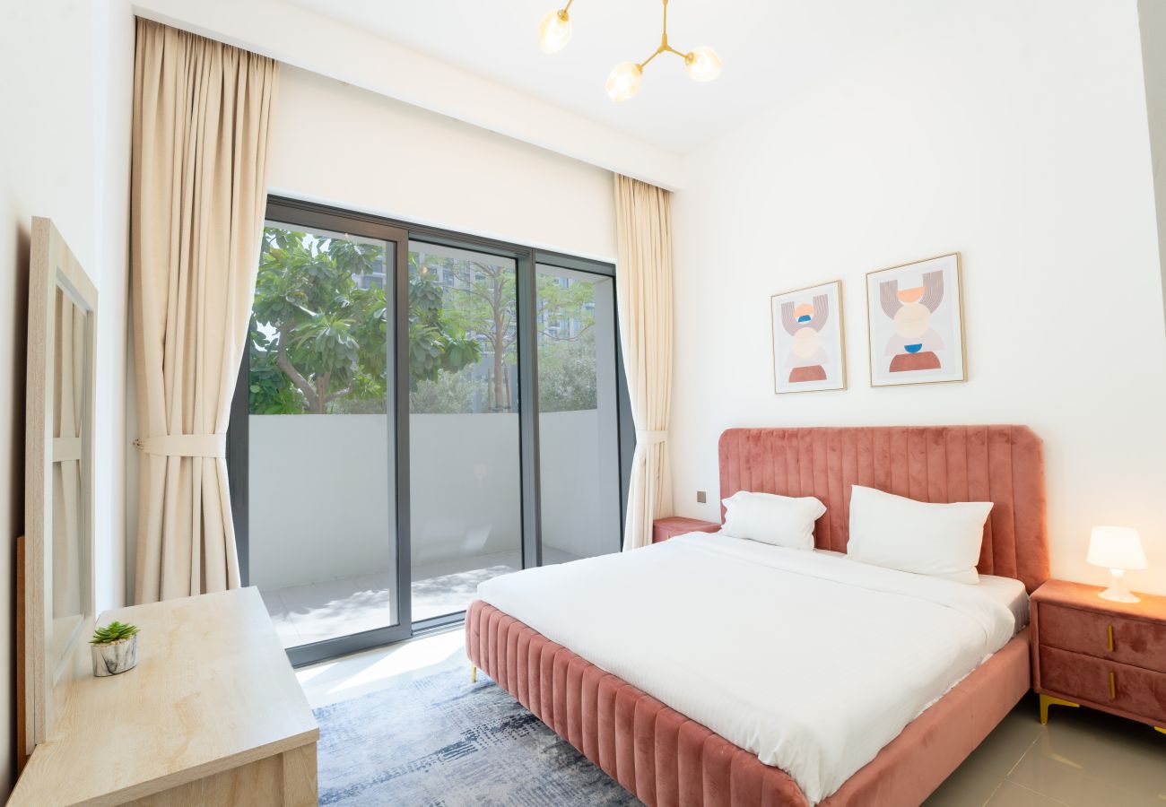 Apartment in Dubai - EasyGo - 2BR Luxury Apt-Terrace w/ Pool Access
