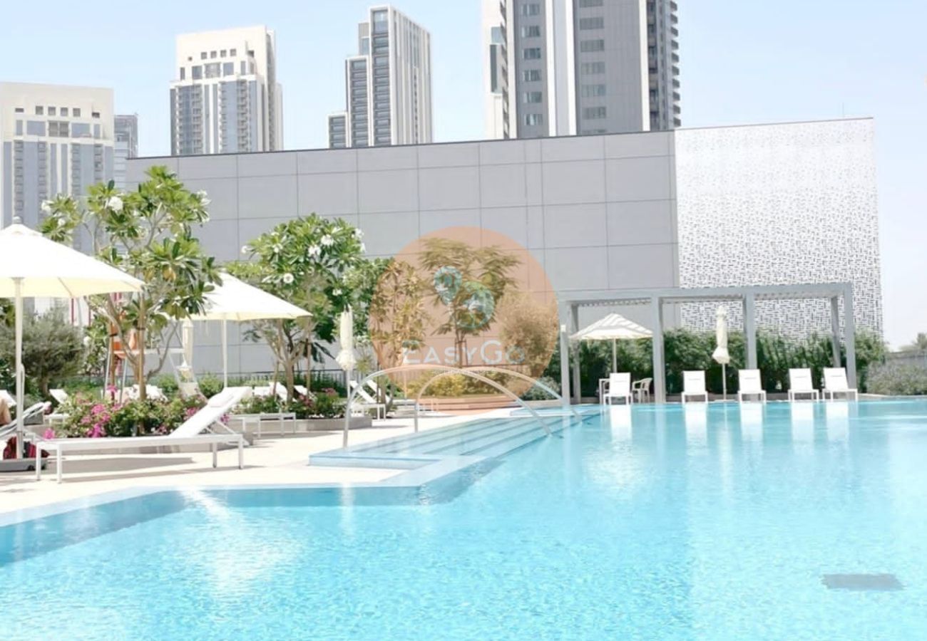Apartment in Dubai - EasyGo - 2BR Luxury Apt-Terrace w/ Pool Access