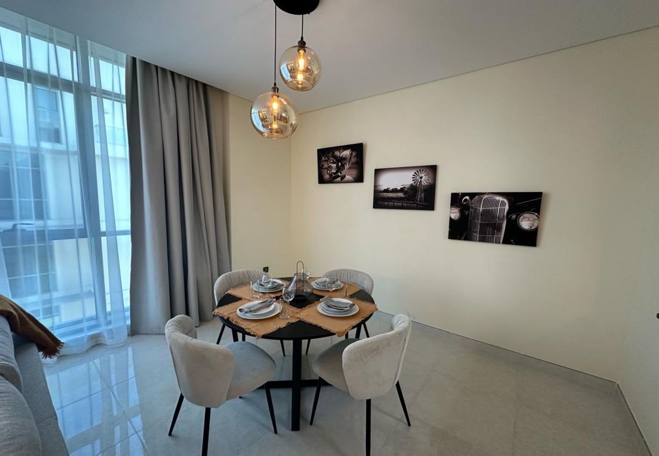 Apartment in Dubai - EasyGo - Polo Residence 1 Bedroom Community View