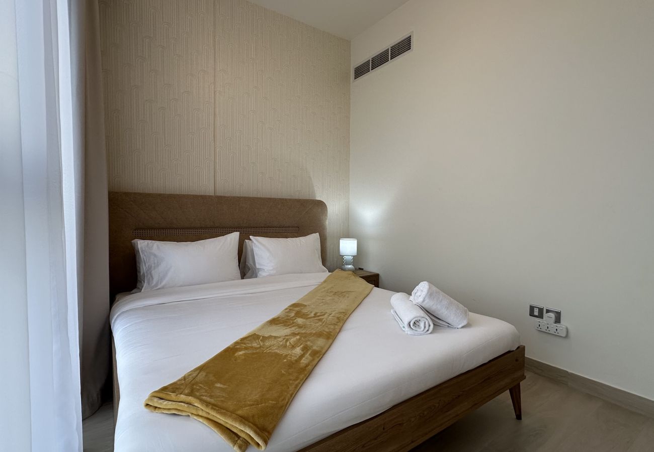 Apartment in Dubai - EasyGo -  Azizi Riviera 31 1 Bedroom