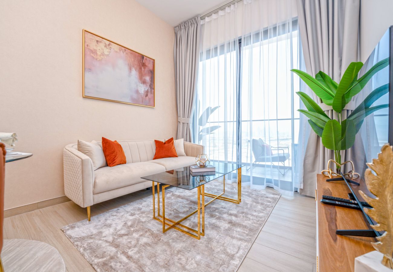 Apartment in Dubai - EasyGo - Binghatti Heights 1BR Comfortable