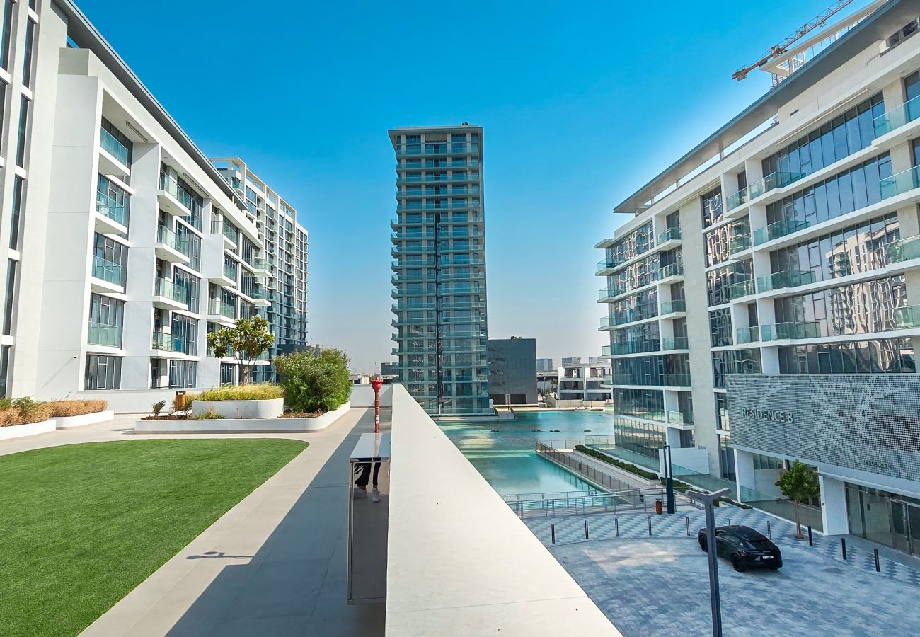 Apartment in Dubai - Spacious 2BR + Maid in Exclusive District One - DO7-604