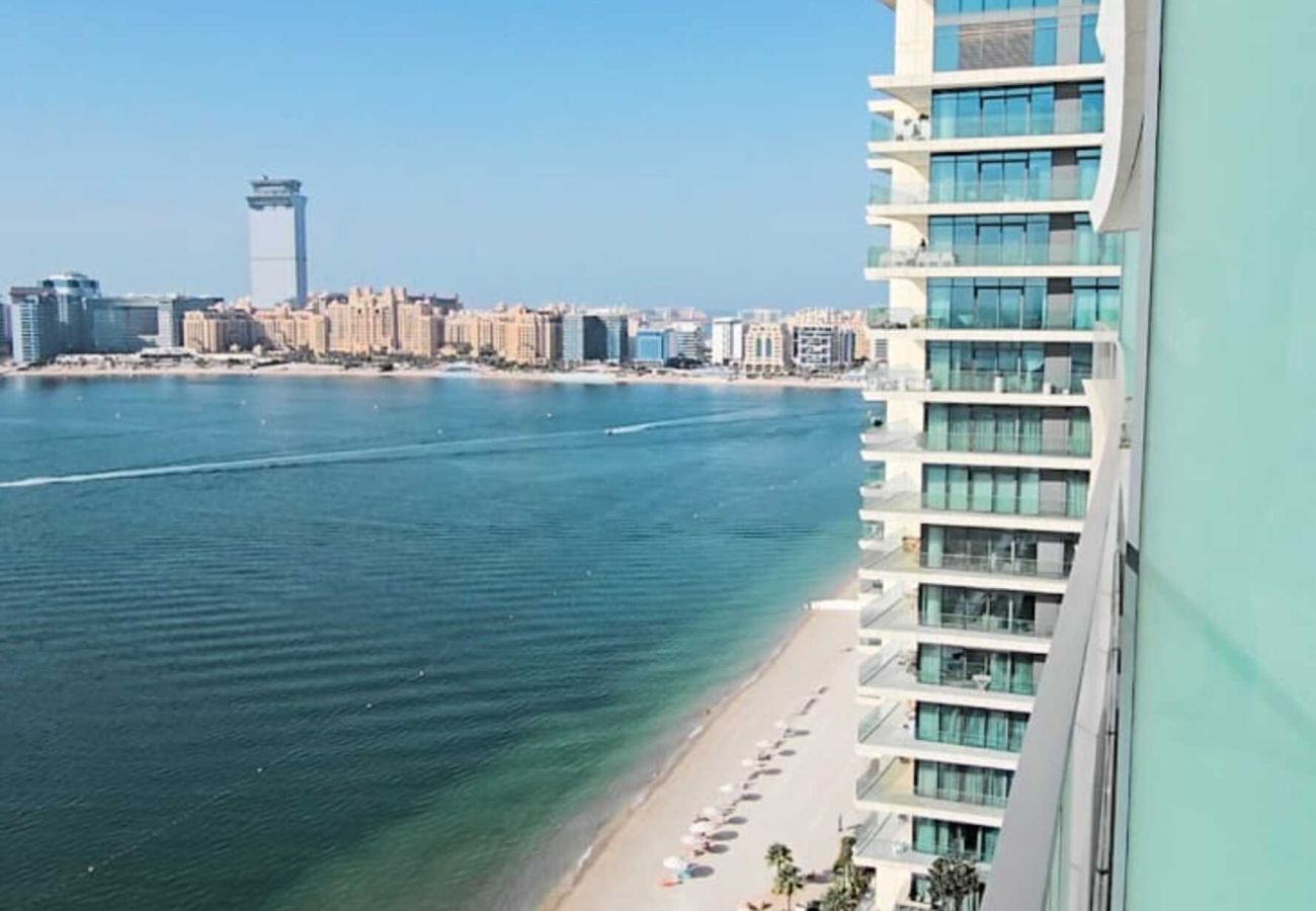 Apartment in Dubai - Elevate Your Lifestyle: 2-BR Beach Vista Tower 1 - BVT1-05