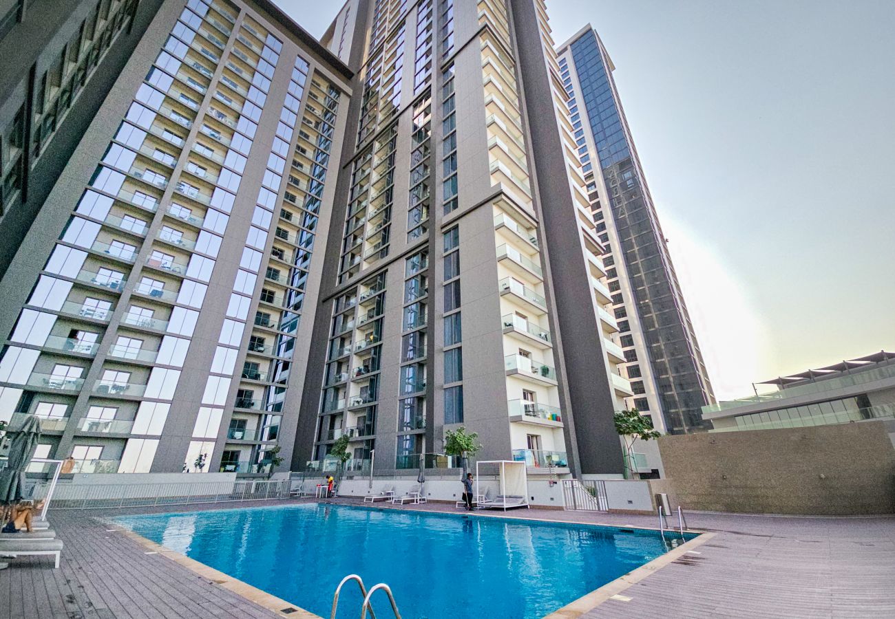 Apartment in Dubai - Chic 1BR Apt. in Crreek Vistas A - CV-A09