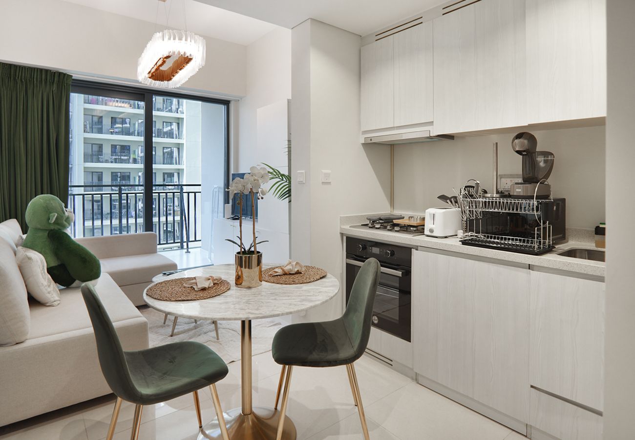Apartment in Dubai - Cozy/sofabed/connected property Za16