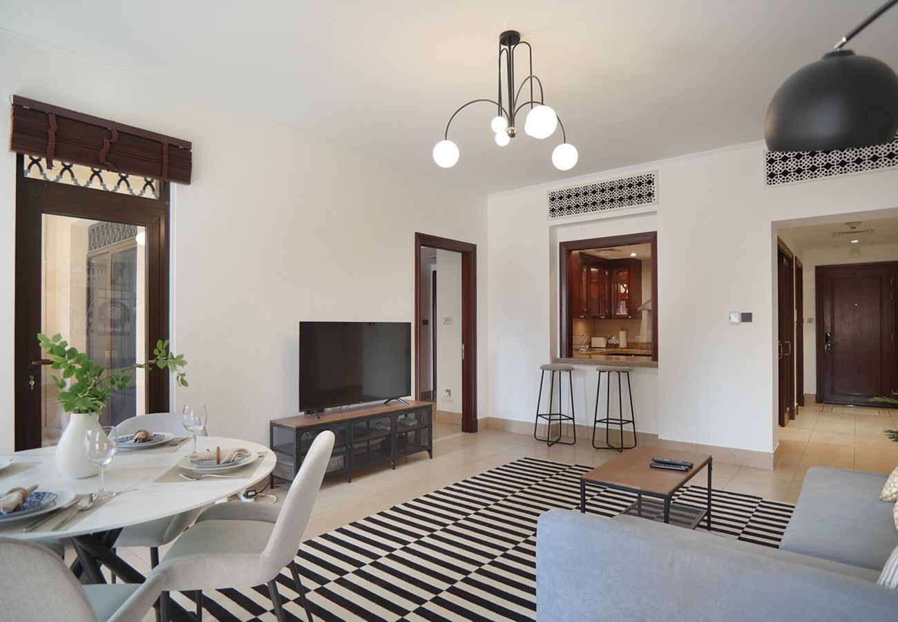 Apartment in Dubai - Spacious/authentic/city center