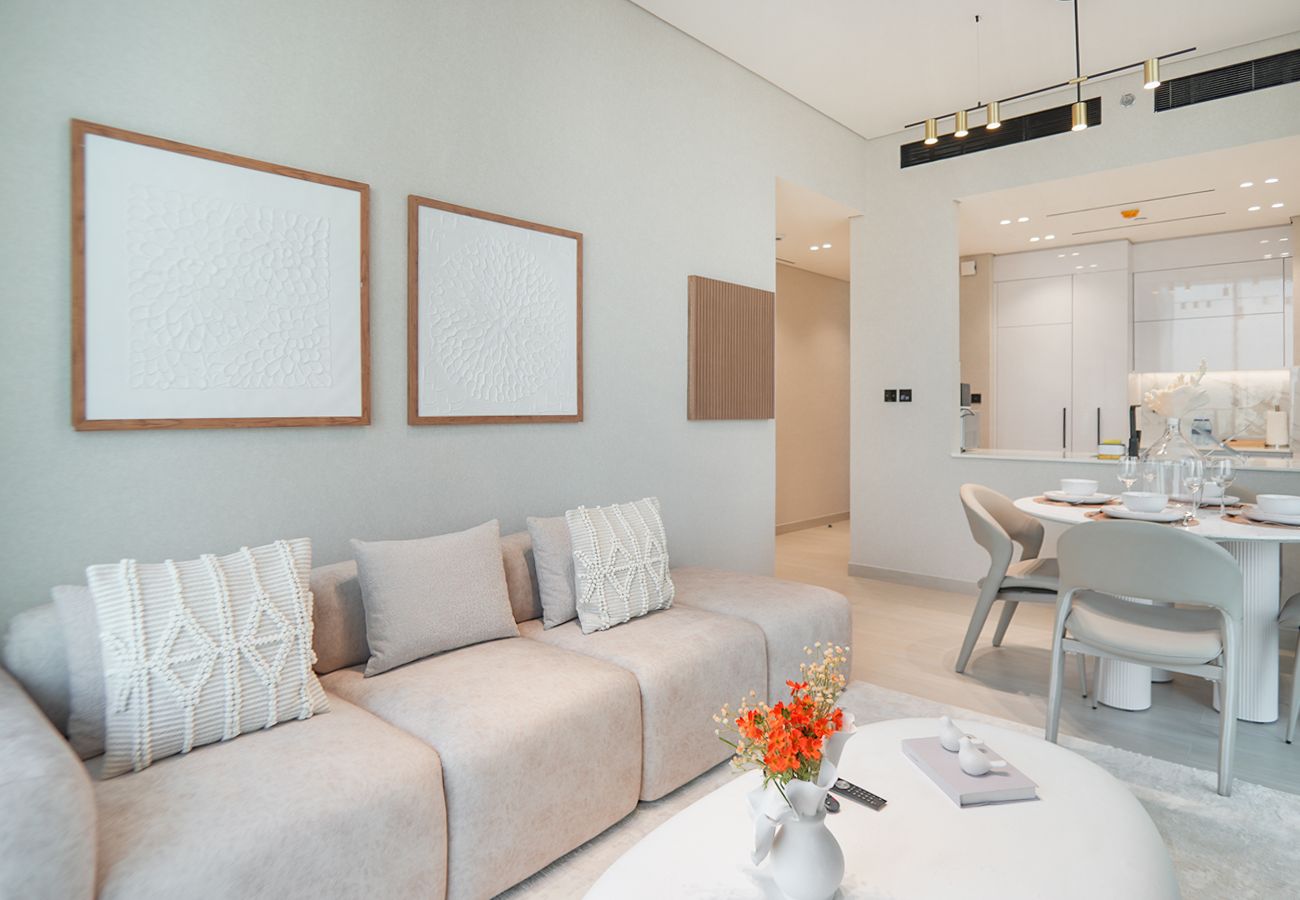 Apartment in Dubai - Lavish living with Private pool 