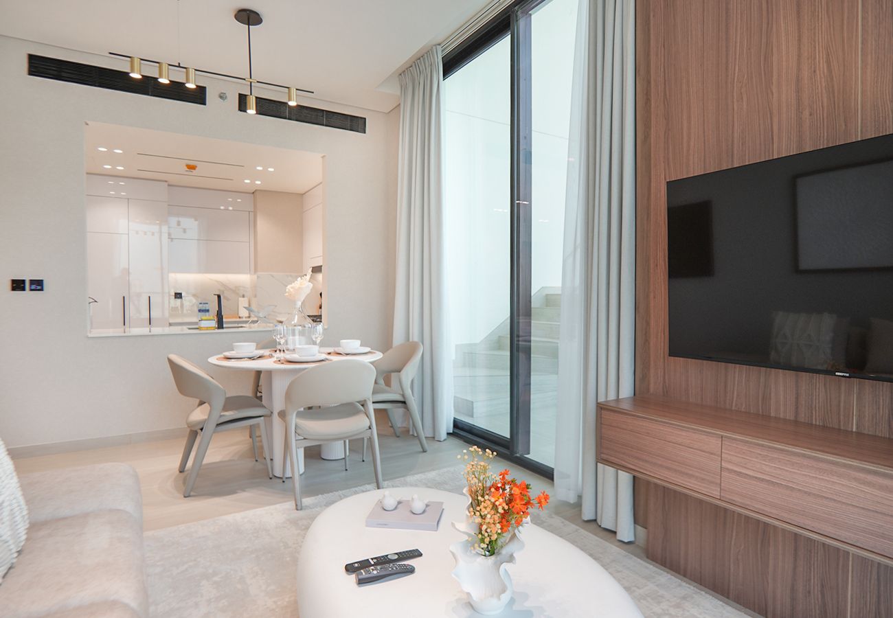 Apartment in Dubai - Lavish living with Private pool 