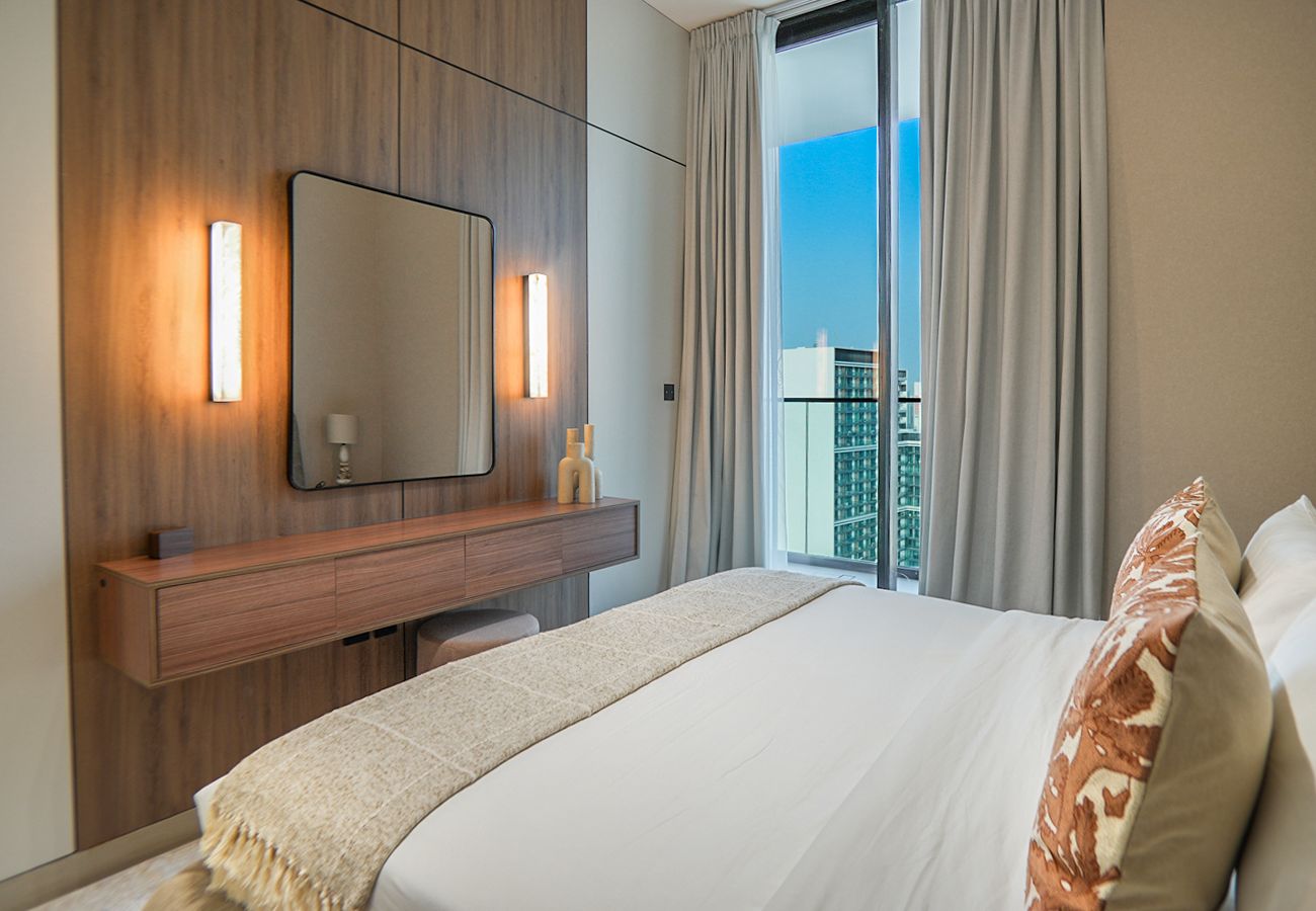 Apartment in Dubai - Lavish living with Private pool 
