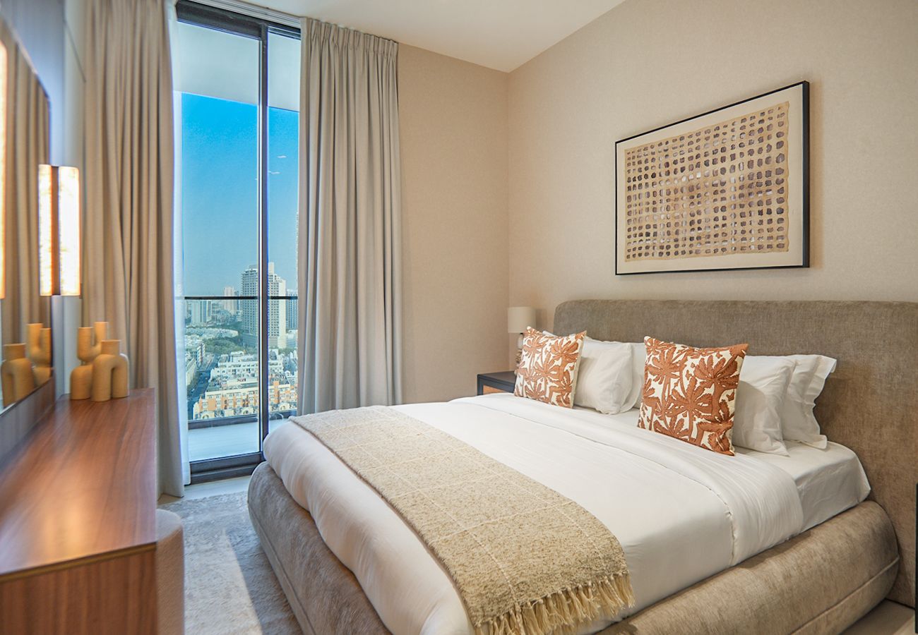 Apartment in Dubai - Lavish living with Private pool 