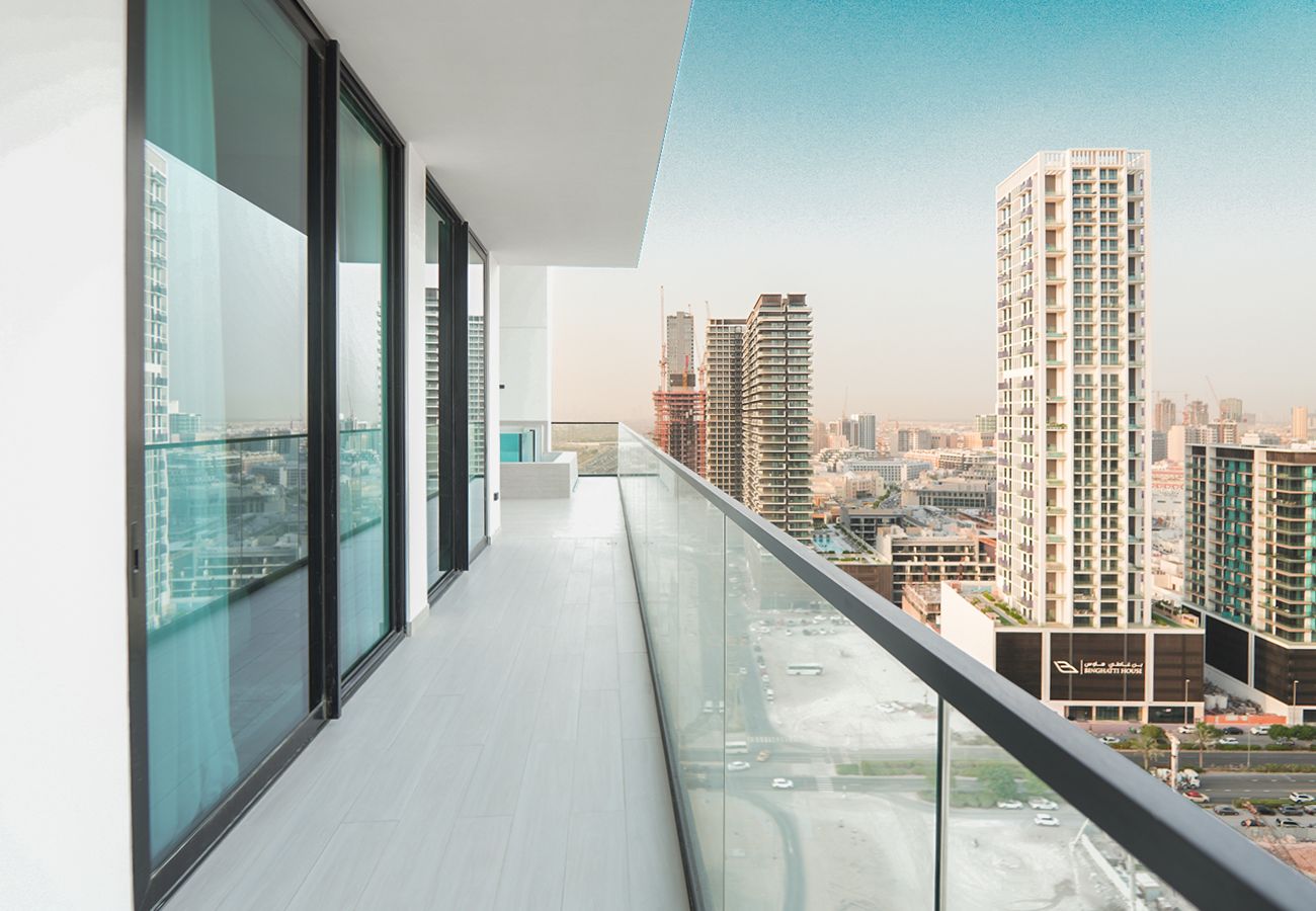 Apartment in Dubai - Lavish living with Private pool 