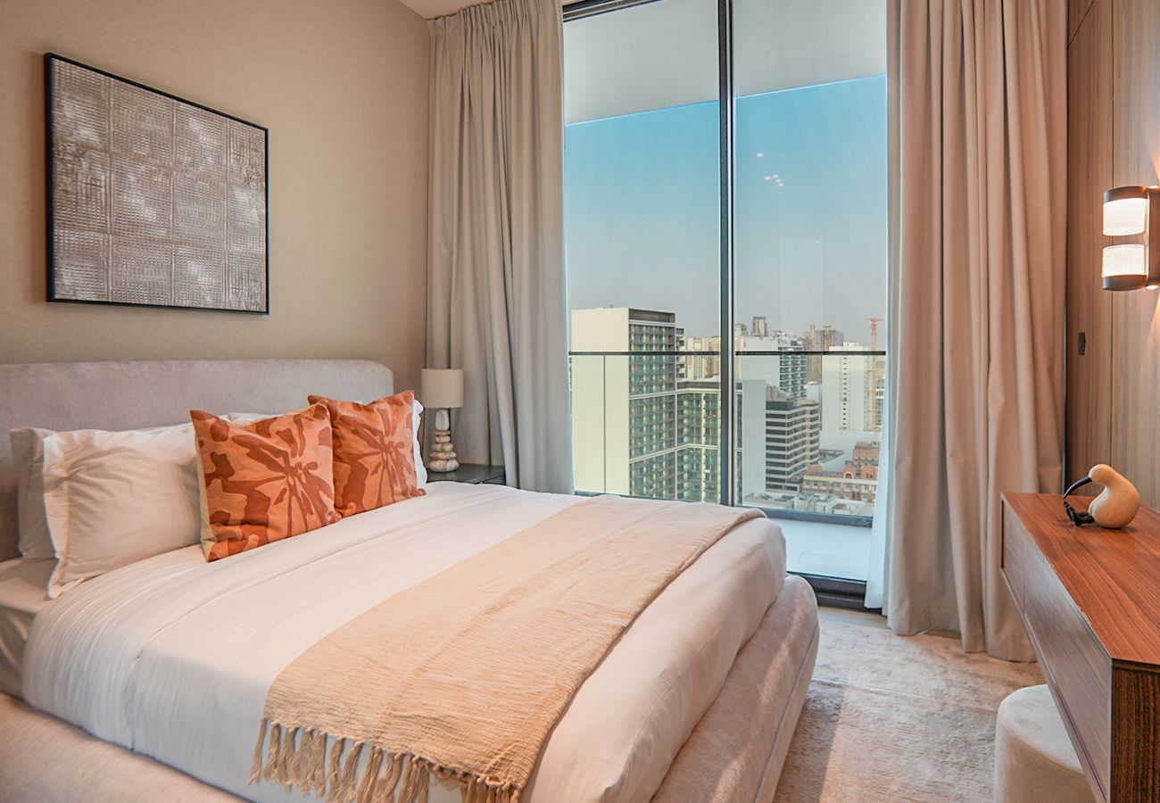 Apartment in Dubai - Lavish living with Private pool 