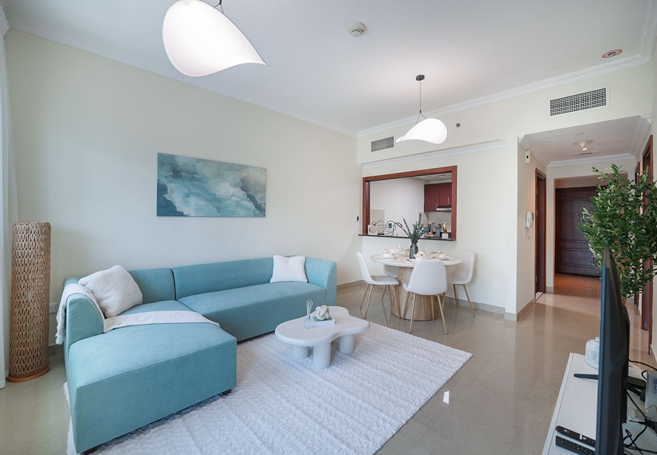 Apartment in Dubai - Marina Living - View and amenities 