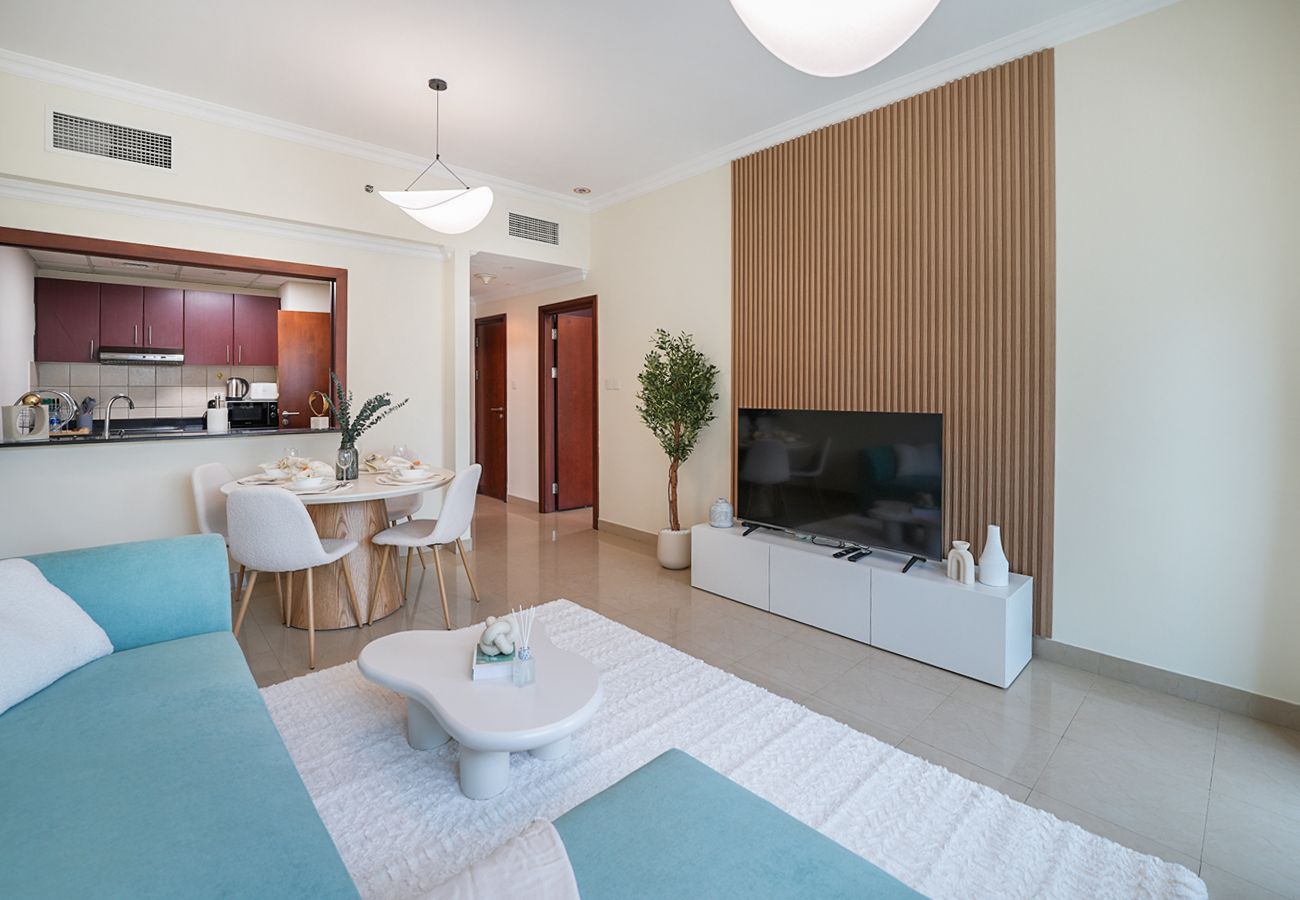 Apartment in Dubai - Marina Living - View and amenities 
