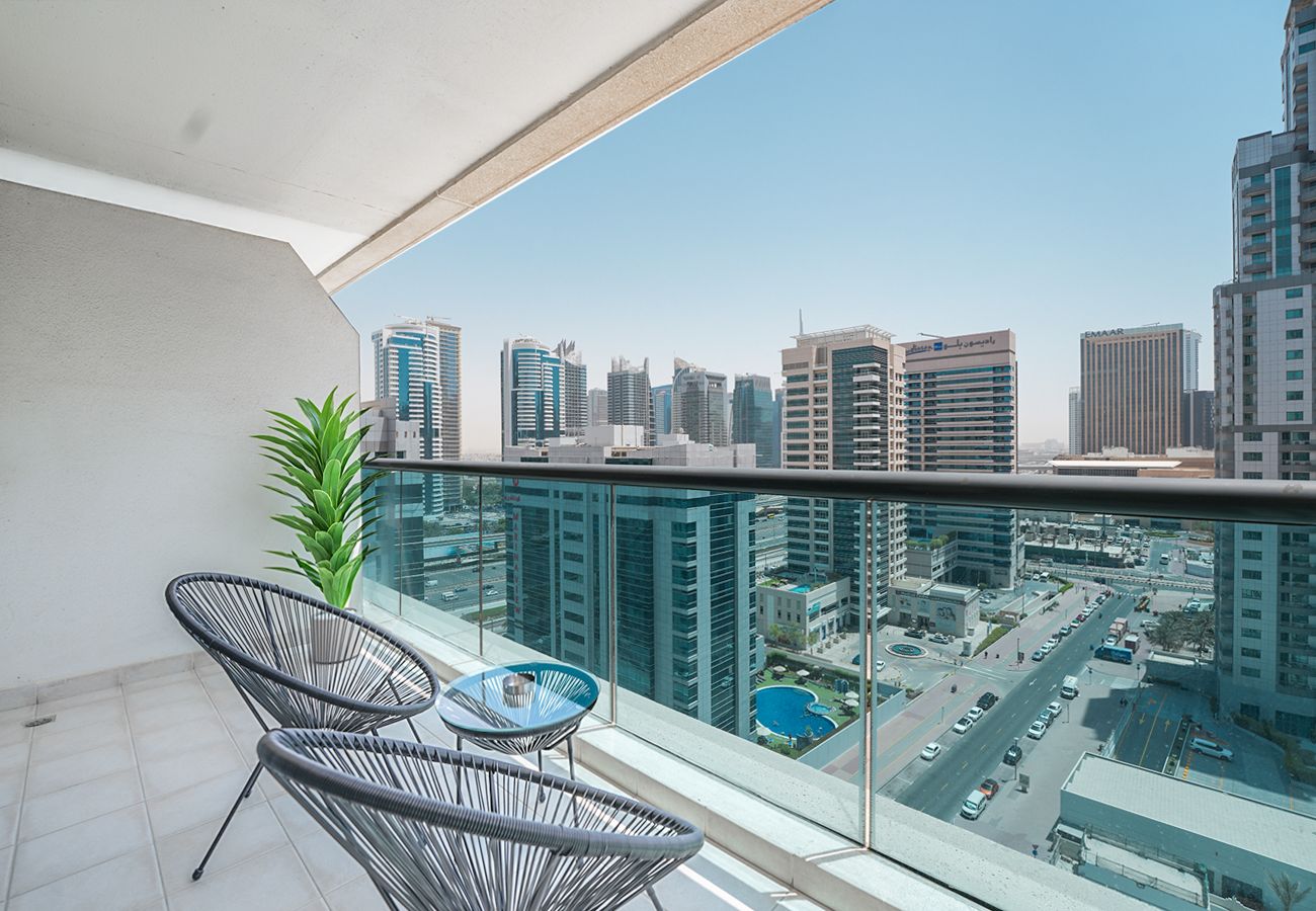 Apartment in Dubai - Marina Living - View and amenities 