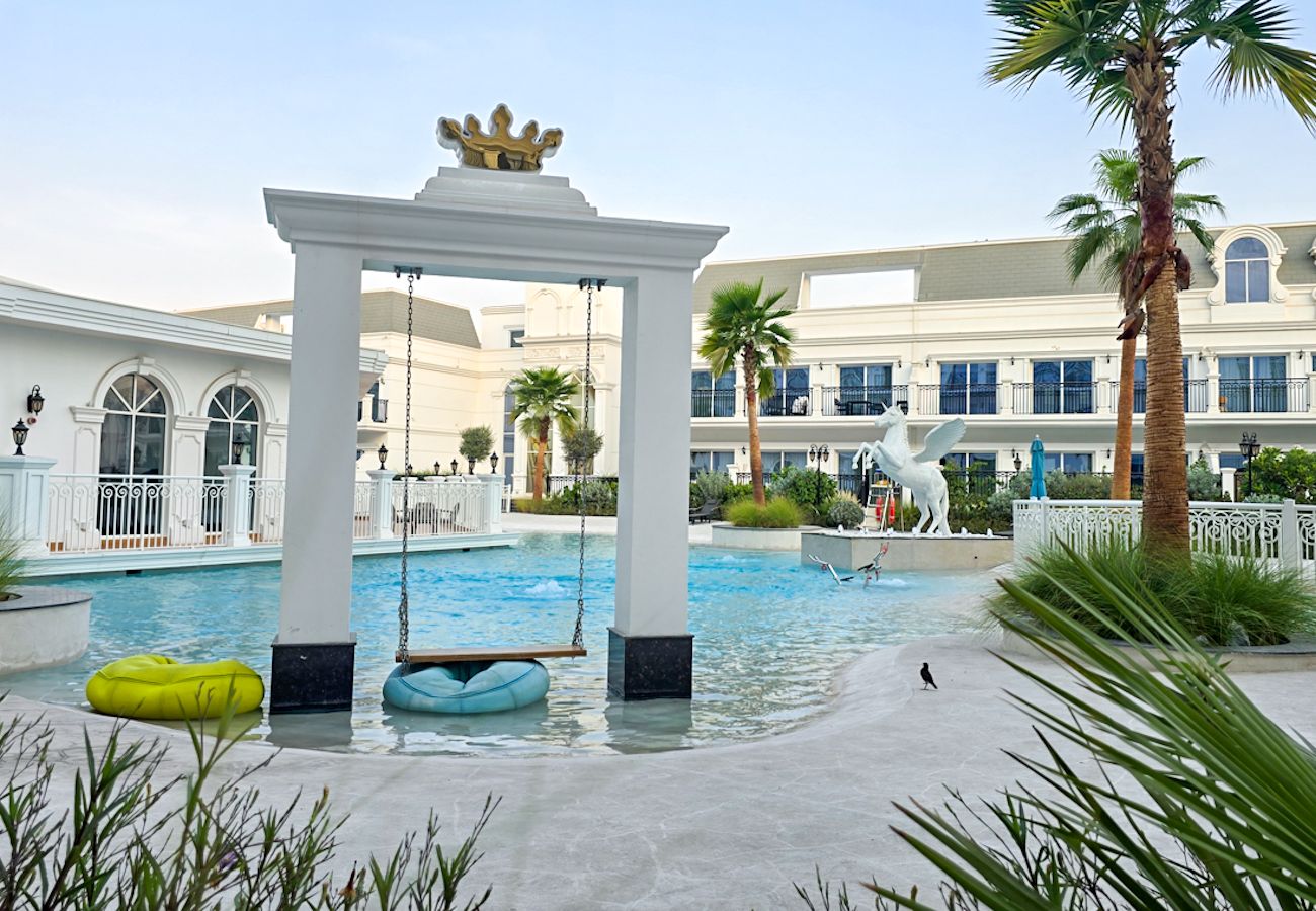Apartment in Dubai - Luxury living with resort facilties and amenties 