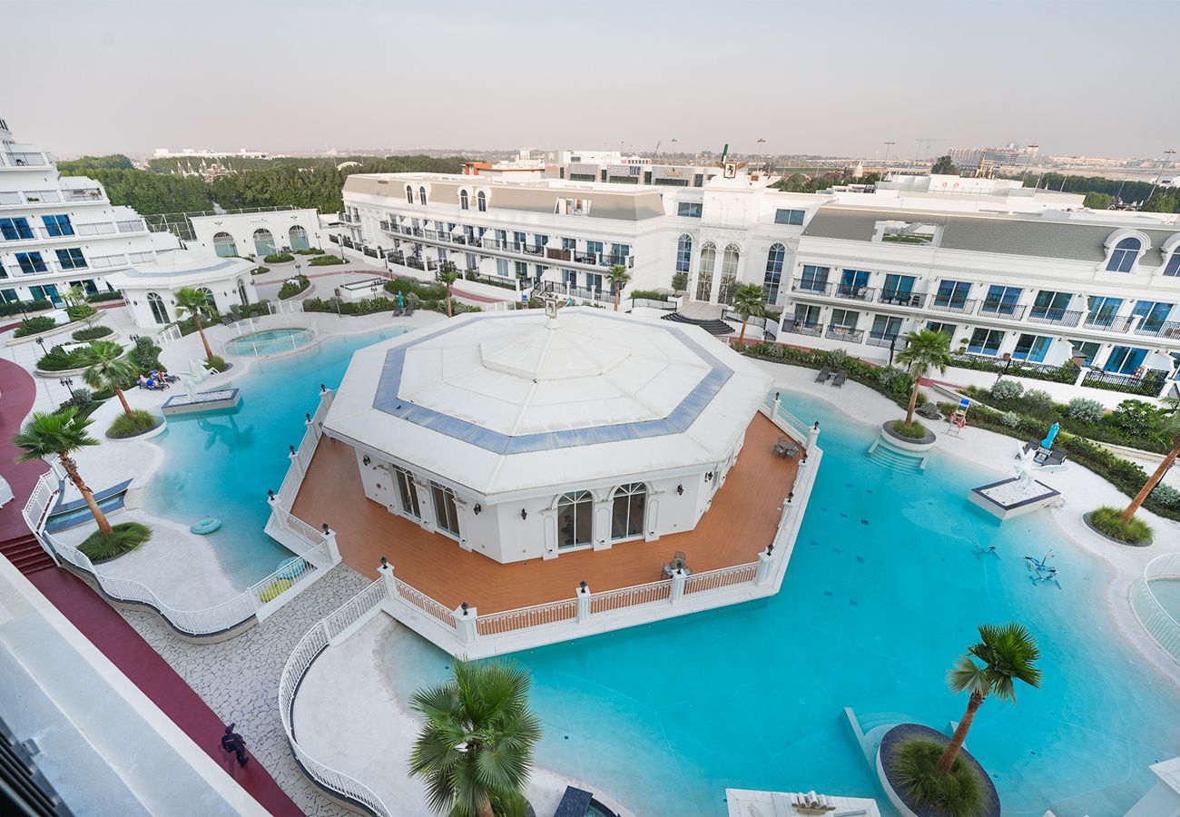 Apartment in Dubai - Luxury living with resort facilties and amenties 