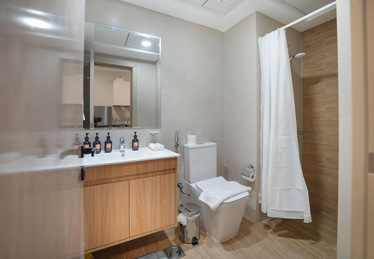 Studio in Dubai - Comfy/near metro/ easy access to city roads