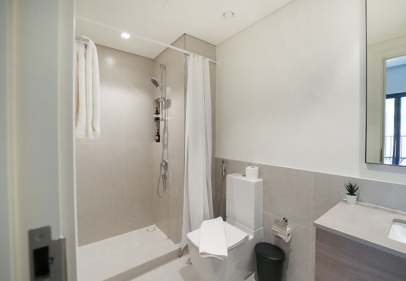 Terraced House in Dubai - Suburban lifestyle with Luxury facilities 