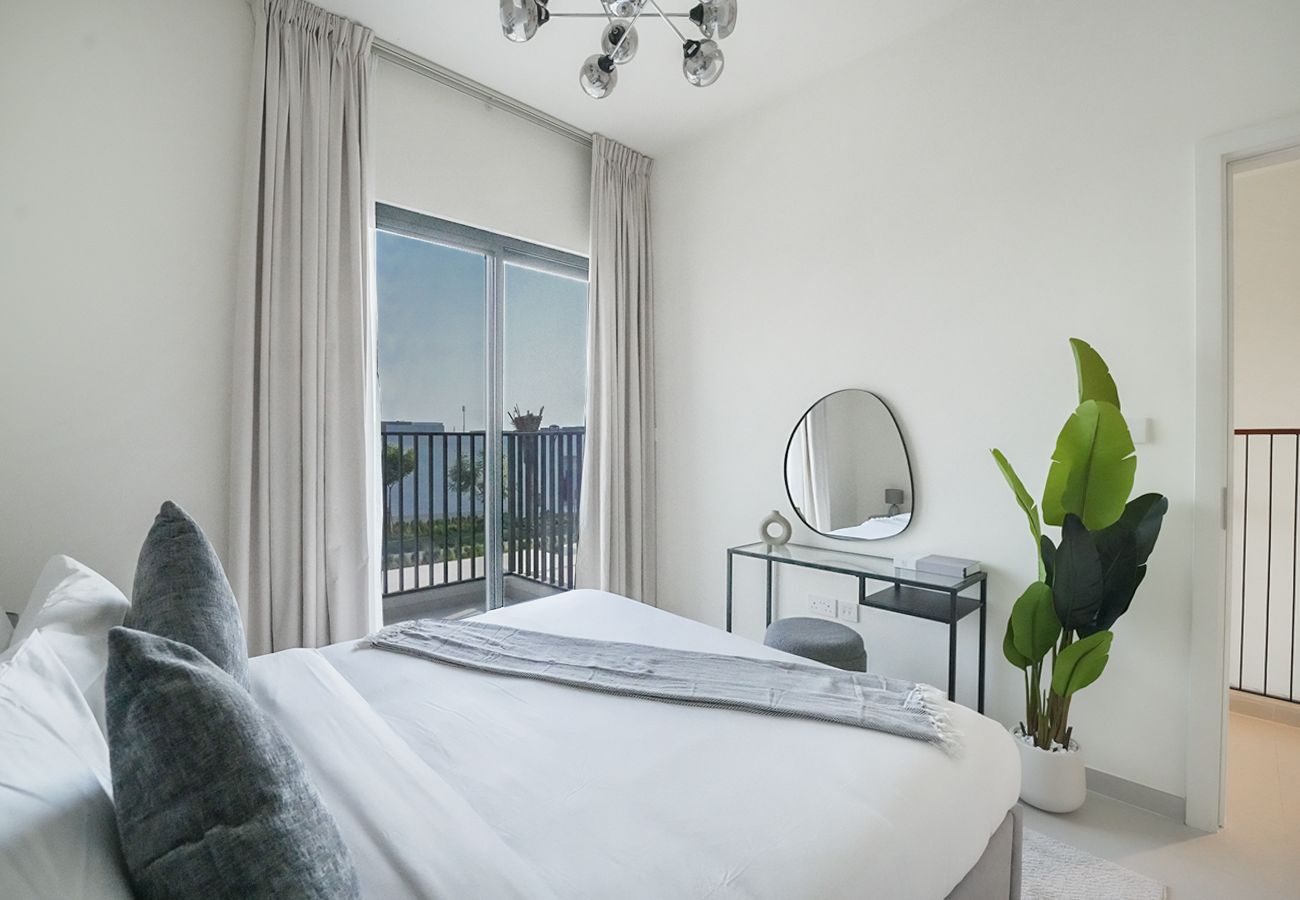 Terraced House in Dubai - Suburban lifestyle with Luxury facilities 