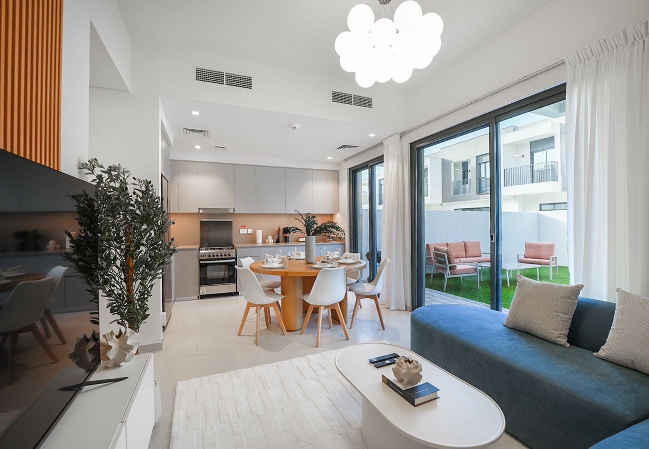 Terraced House in Dubai - Suburban lifestyle with Luxury facilities 