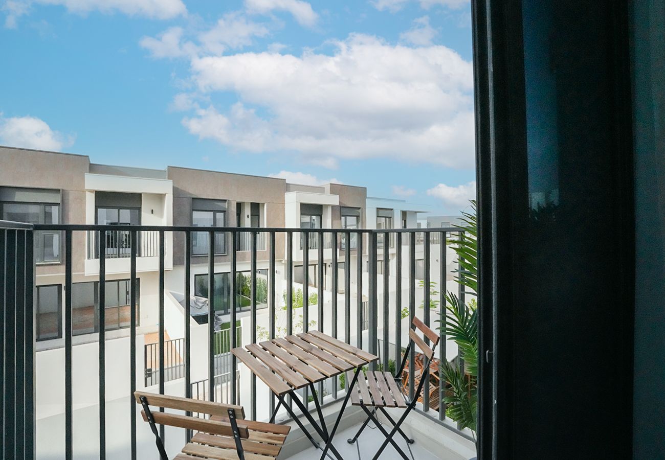 Terraced House in Dubai - Suburban lifestyle with Luxury facilities 