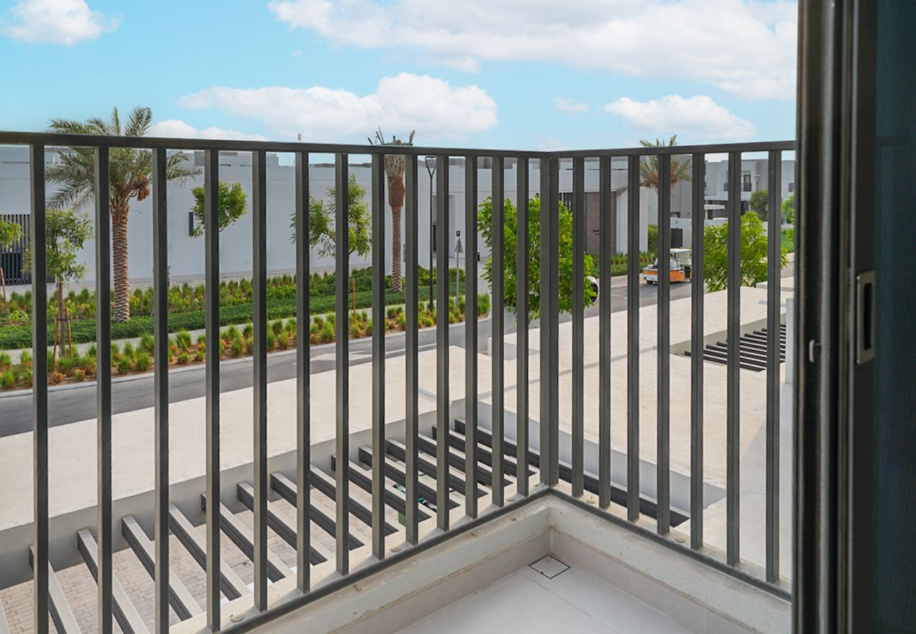 Terraced House in Dubai - Suburban lifestyle with Luxury facilities 