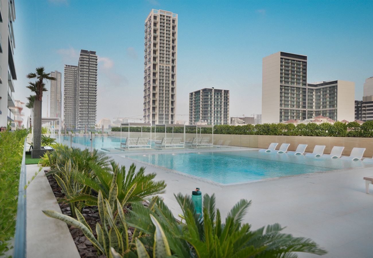 Apartment in Dubai - Luxury/private pool/serene location 
