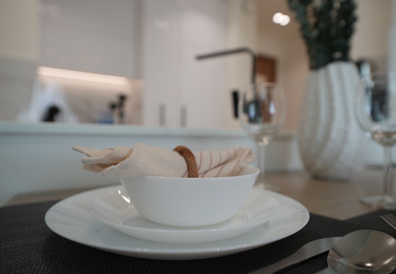 Apartment in Dubai - Luxury/private pool/serene location 