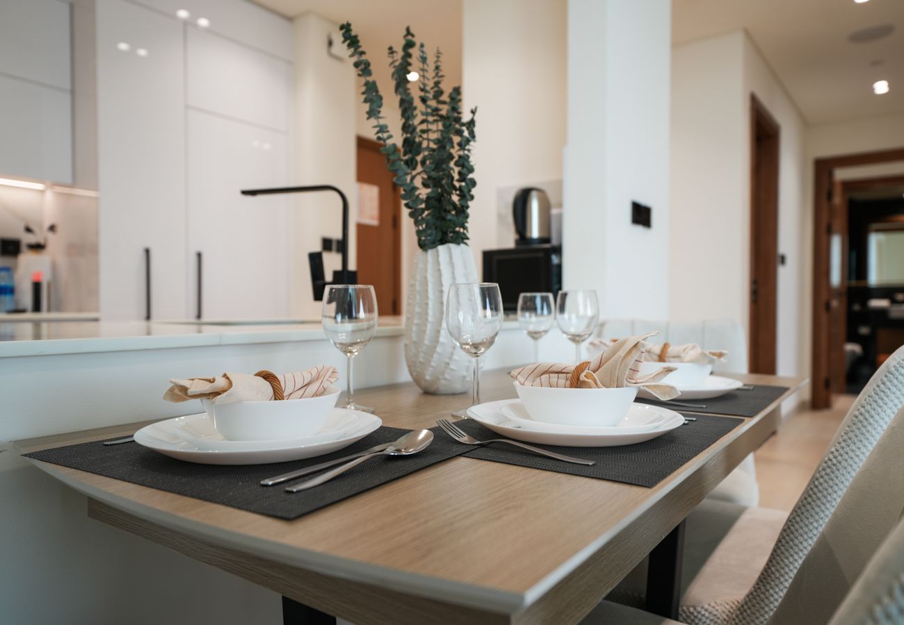 Apartment in Dubai - Luxury/private pool/serene location 