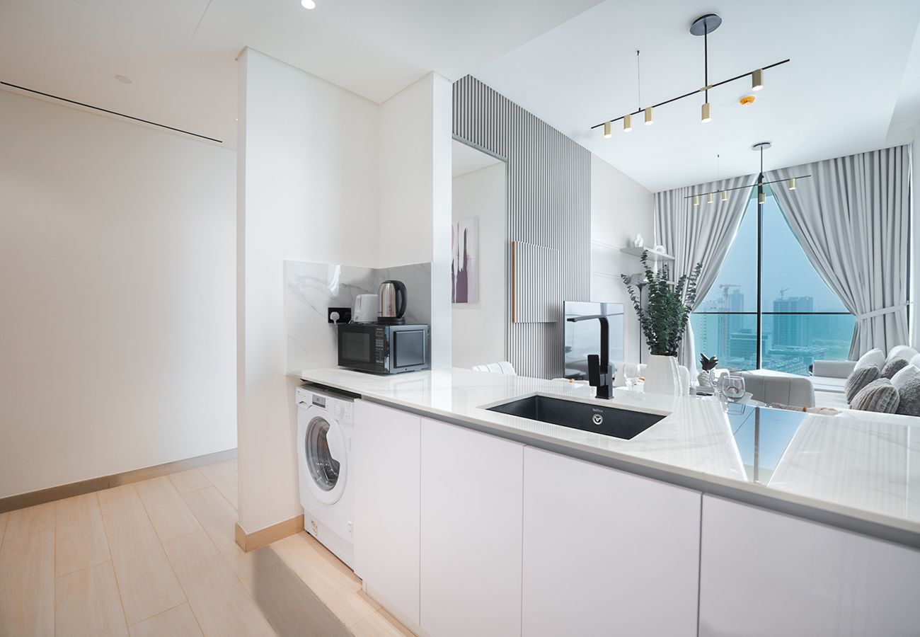 Apartment in Dubai - Luxury/private pool/serene location 