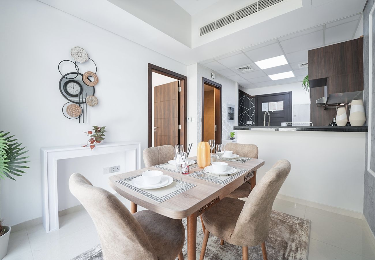 Terraced House in Dubai - EasyGo – Spacious 3BR with Garden in DAMAC Hills 2