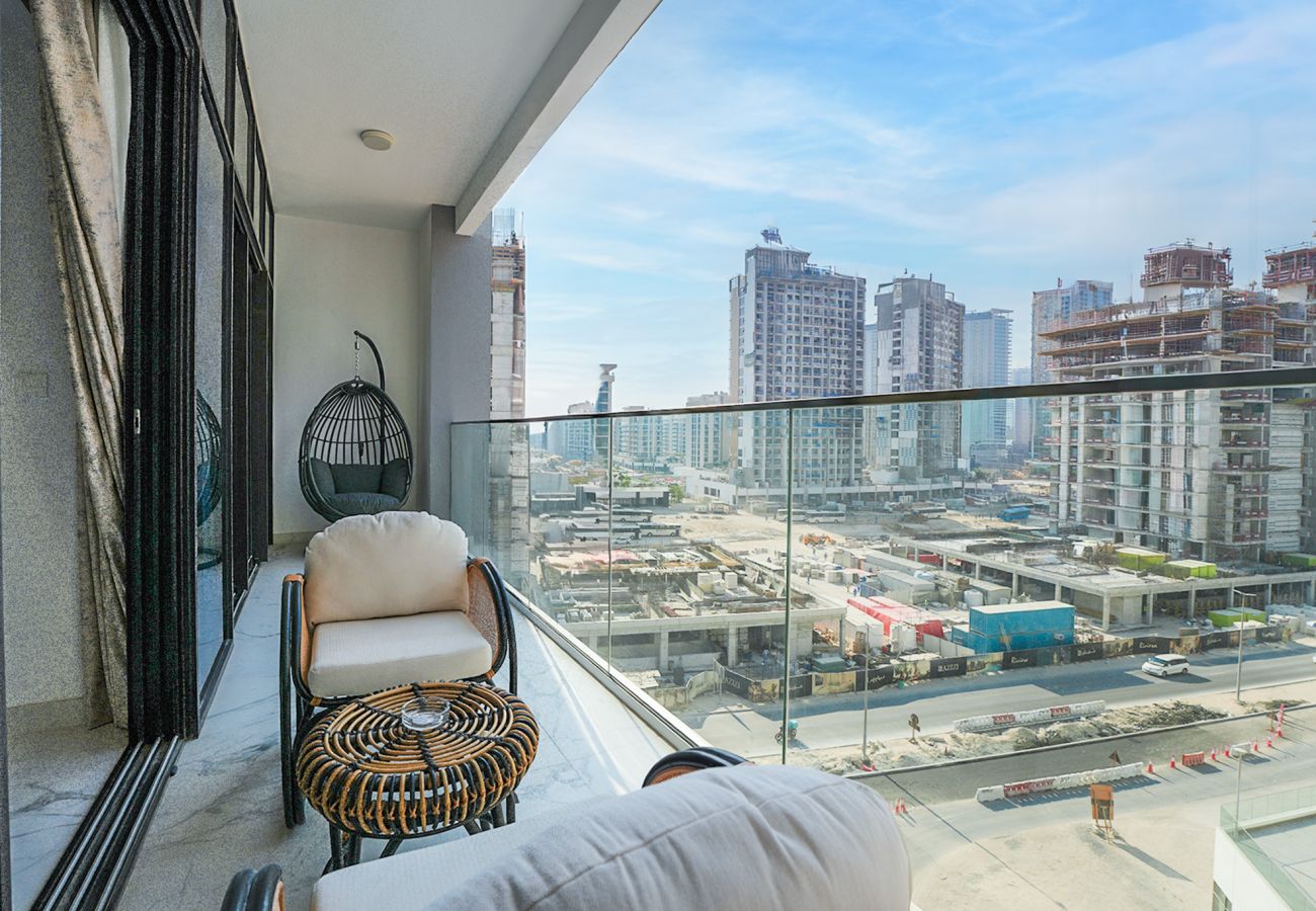 Apartment in Dubai - EasyGo - Contemporary 2 Bedroom Apartment with Balcony in Meydan