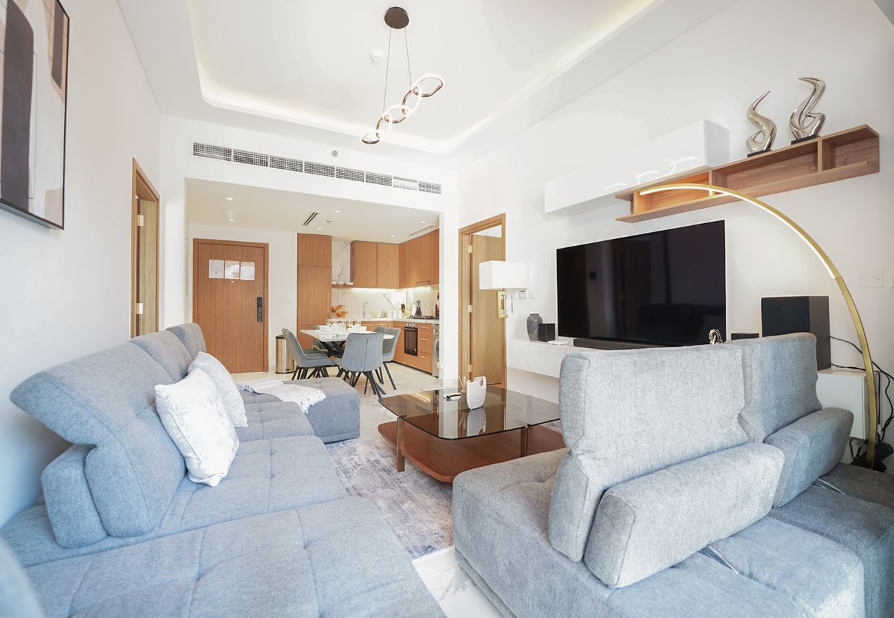 Apartment in Dubai - EasyGo - Contemporary 2 Bedroom Apartment with Balcony in Meydan
