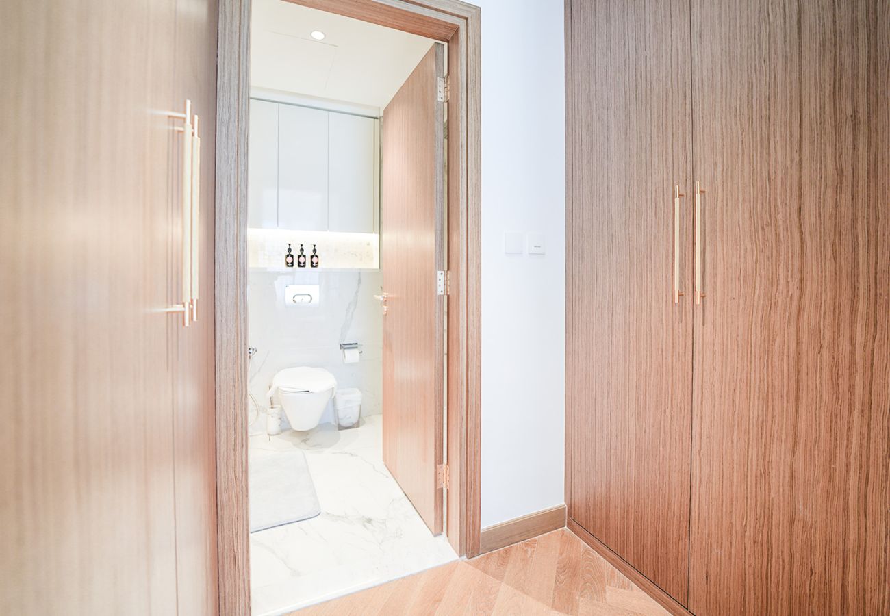 Apartment in Dubai - EasyGo - Contemporary 2 Bedroom Apartment with Balcony in Meydan