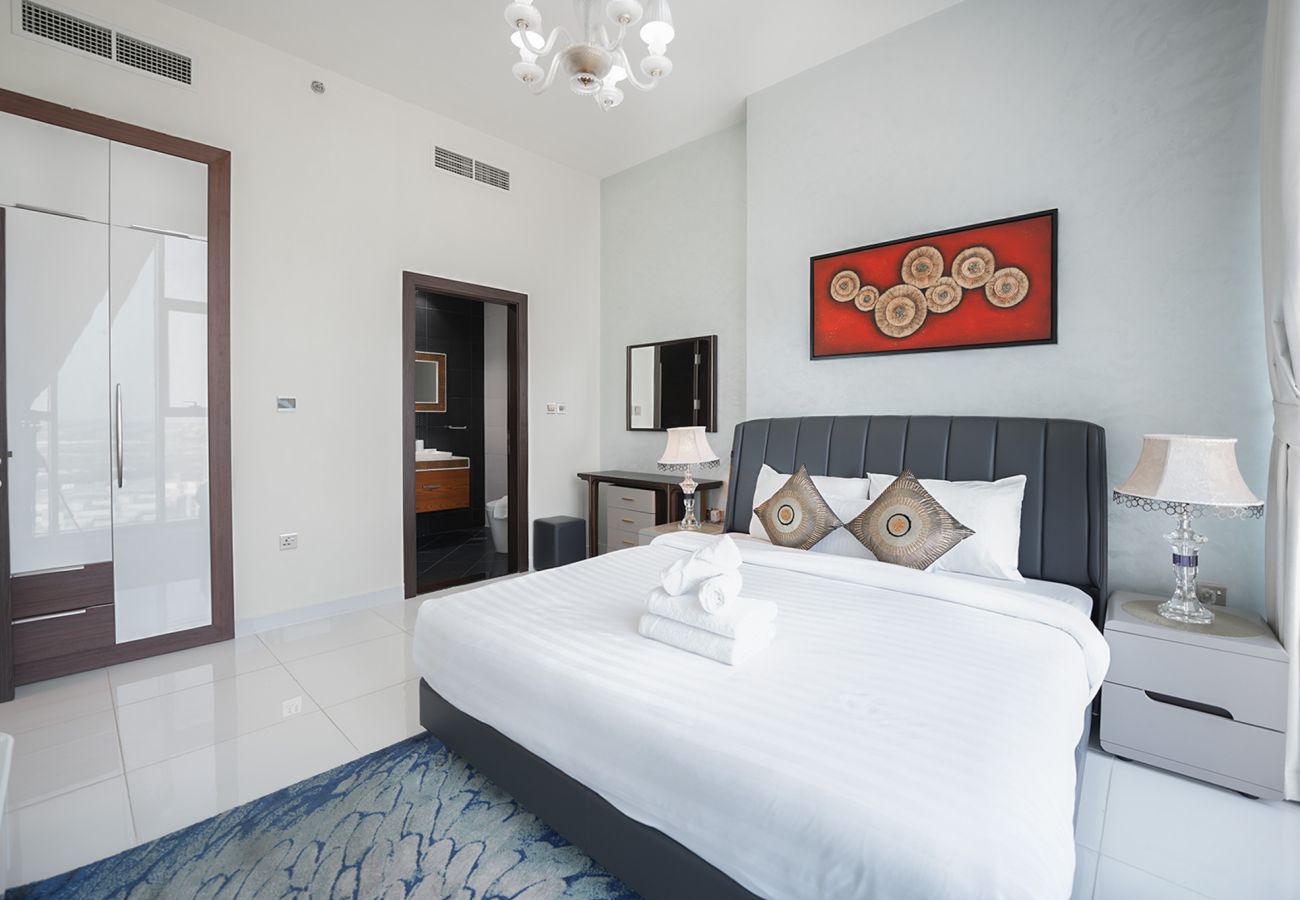 Apartment in Dubai - EasyGo - Elegant 2 Bedroom near Miracle Garden