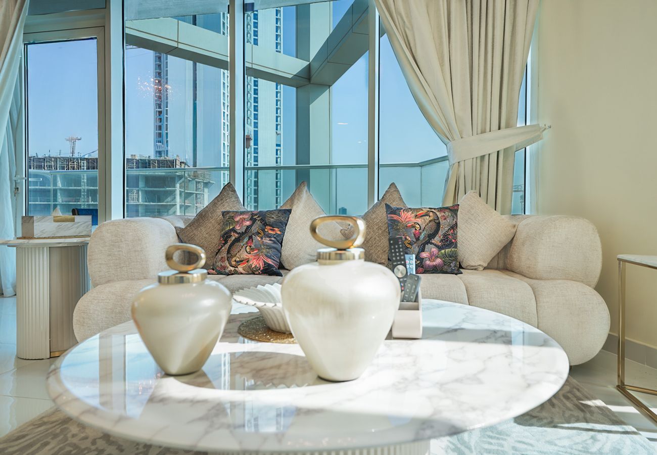 Apartment in Dubai - EasyGo - Elegant 2 Bedroom near Miracle Garden