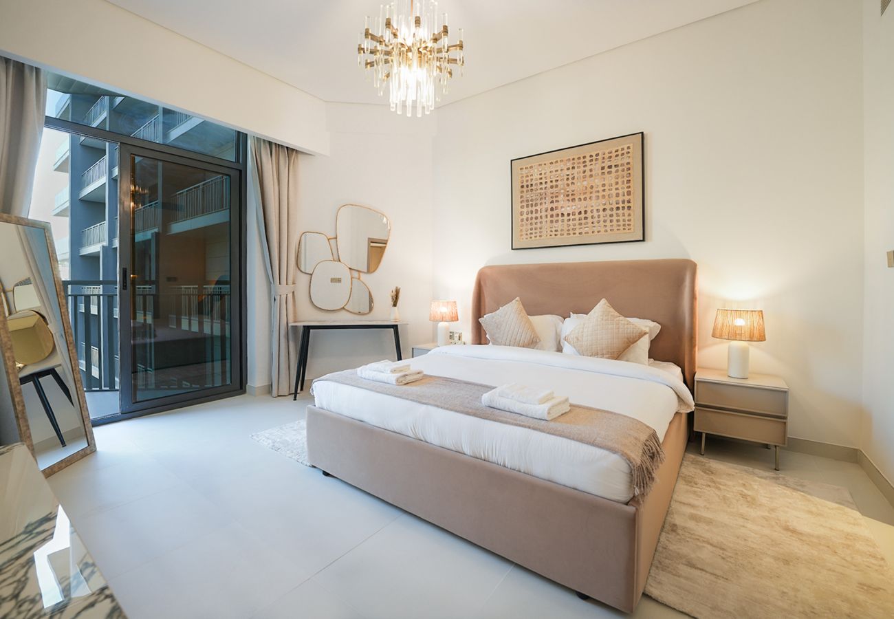 Apartment in Dubai - EasyGo - Modern 1BR with Balcony & Amenities in Arjan