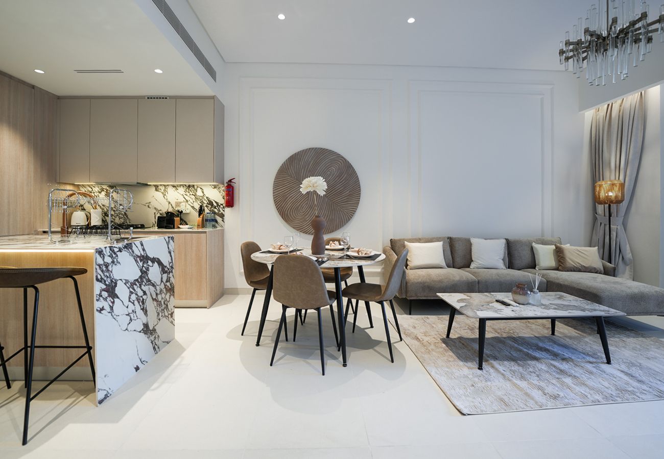 Apartment in Dubai - EasyGo - Modern 1BR with Balcony & Amenities in Arjan