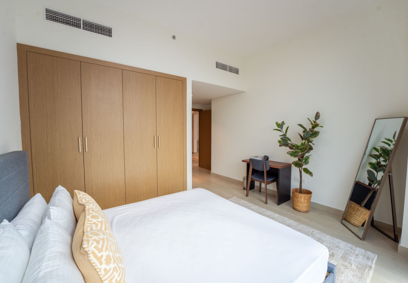 Apartment in Dubai - EasyGo - Chic 2-Bedroom with Dubai Skyline View