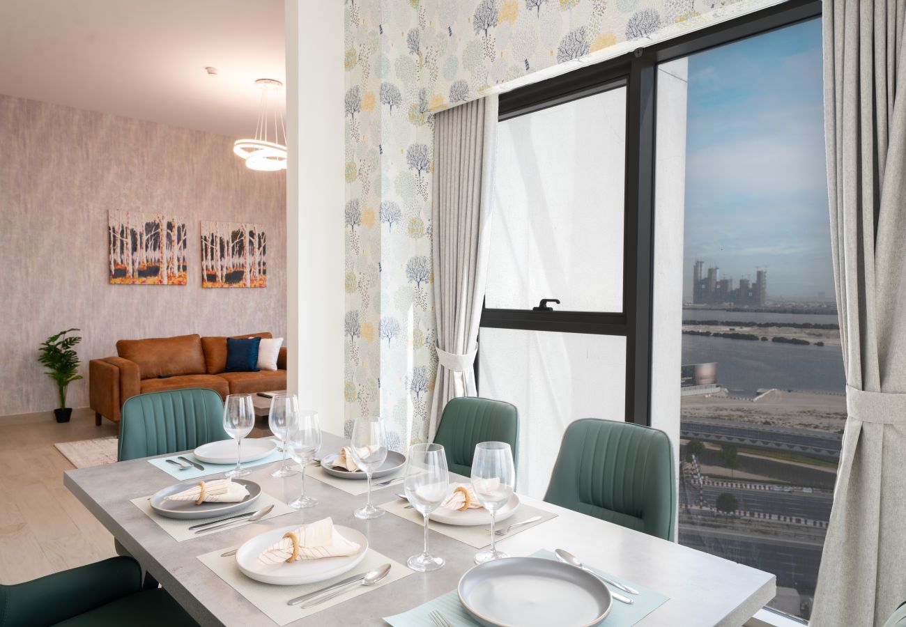Apartment in Dubai - EasyGo - Chic 2-Bedroom with Dubai Skyline View