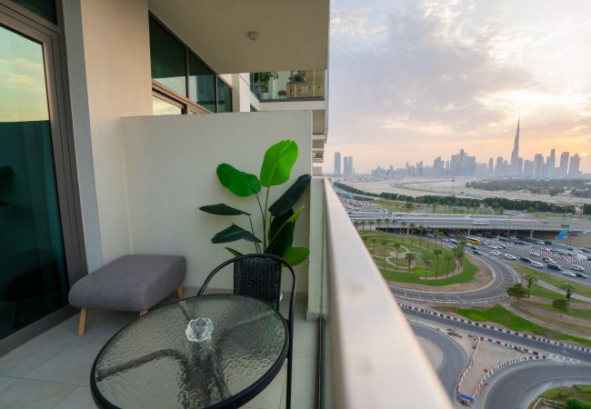 Studio in Dubai - EasyGo – Stylish Studio with Dubai Skyline View