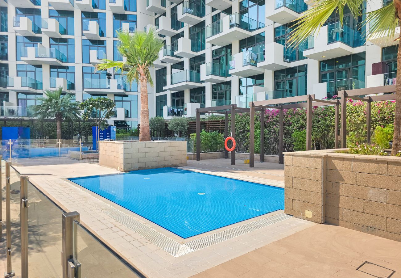 Studio in Dubai - EasyGo – Stylish Studio with Dubai Skyline View