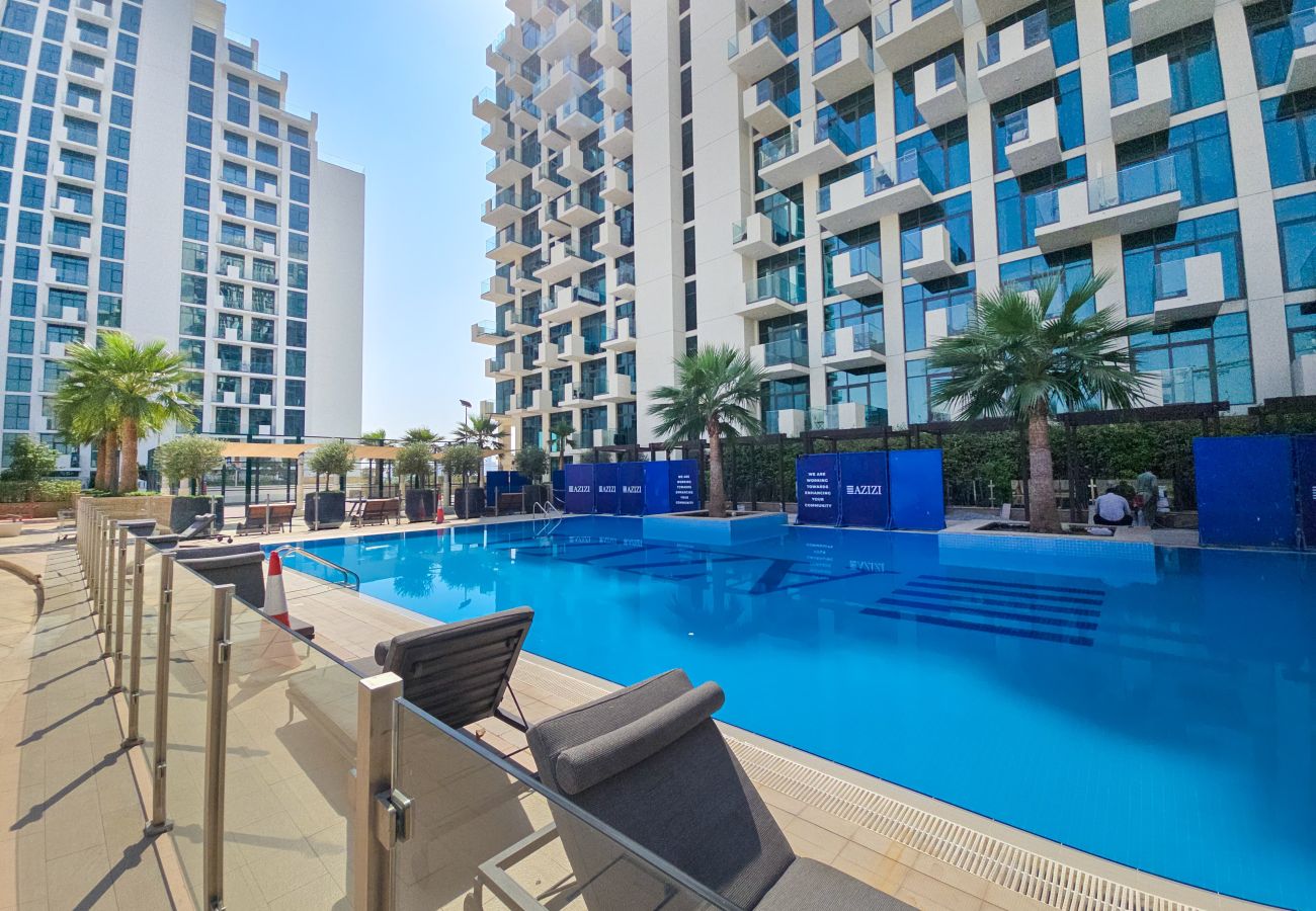 Studio in Dubai - EasyGo – Stylish Studio with Dubai Skyline View