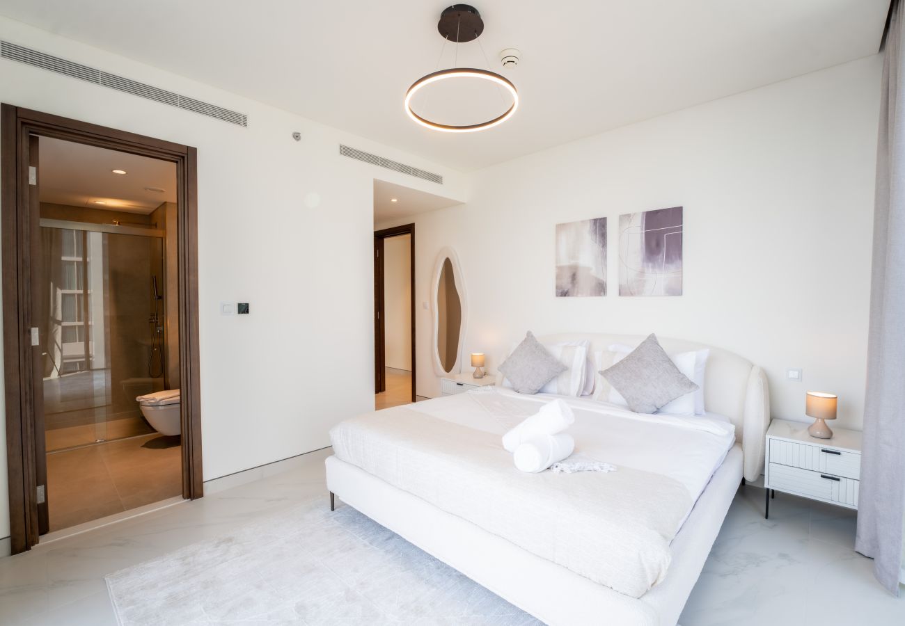 Apartment in Dubai - EasyGo - Stylish 2BR w/ City View in Sobha Creek